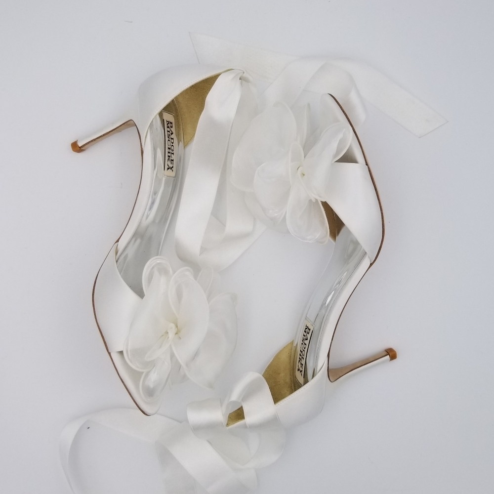 Badgley Mischka Neryssa Bowed Stiletto Heels, Soft White, Women's Size 8.5 - Picture 14 of 14